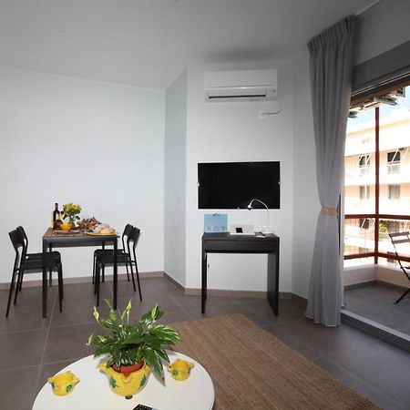 Edem Beach Apartment With Mountain View By Athenian Homes Exterior photo